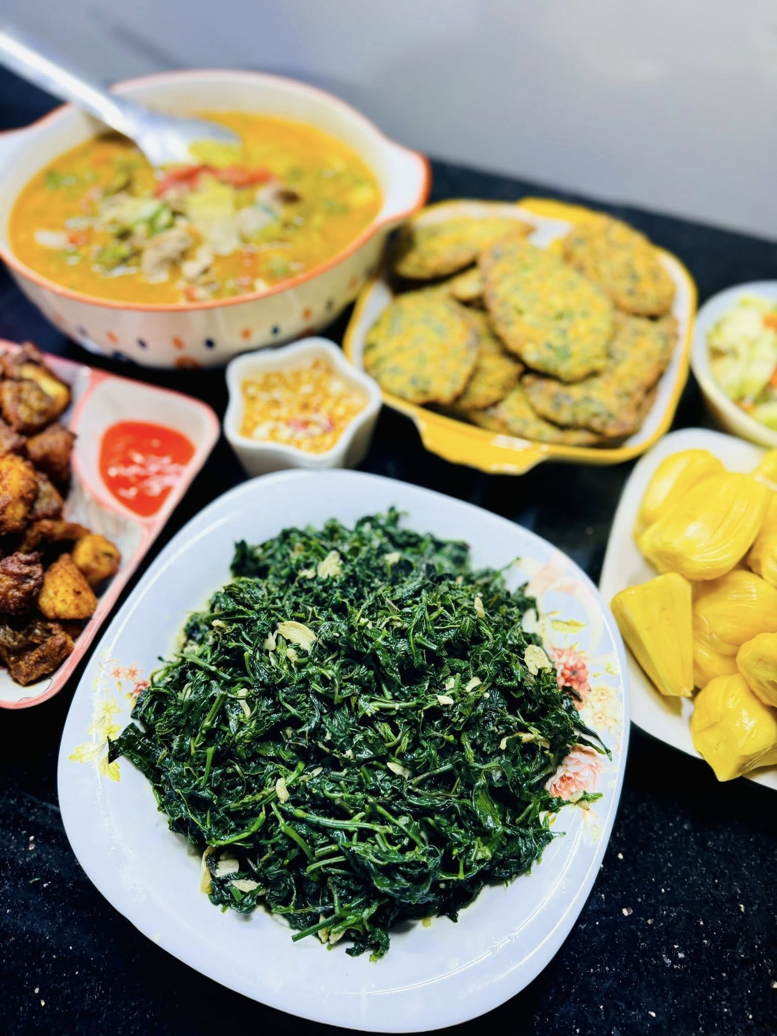 rau đắng cảy   lê thu huyền.jpg