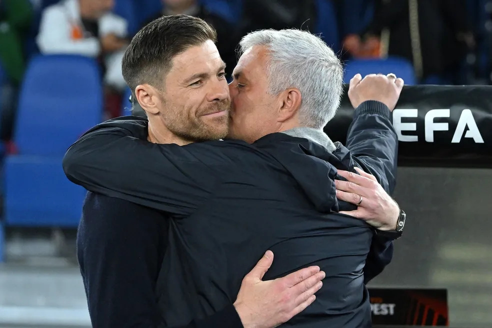 Real Madrid sốc khi bước vào đàm phán Xabi Alonso thay Ancelotti