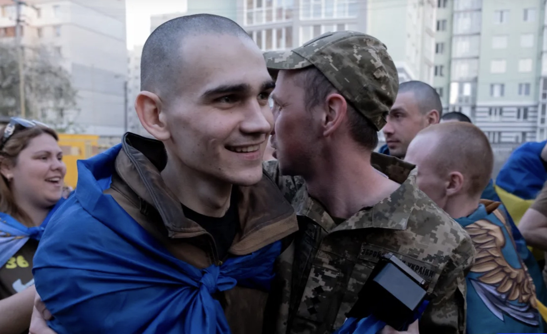 Tù binh Ukraine được Nga trao trả. Ảnh: Kyiv Independent