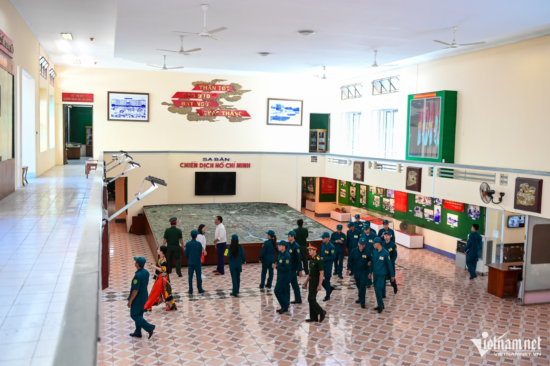 W-bảo tàng CD HCM Nguyễn Huế 4.jpg