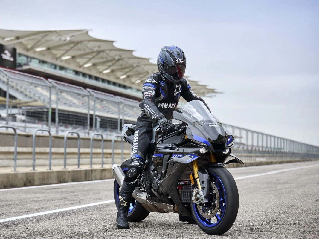 Yamaha YZF R1M.jpg
