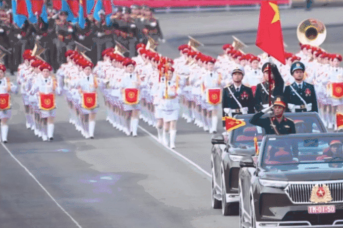 Bản tin sáng 21/4: Loạt nam nữ trẻ đẹp tham gia diễu binh 30/4 ‘gây sốt’ mạng