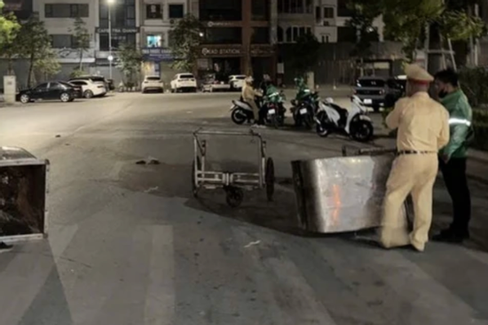 Bản tin chiều 21/4: Tài xế tông tử vong nữ công nhân môi trường rồi bỏ trốn