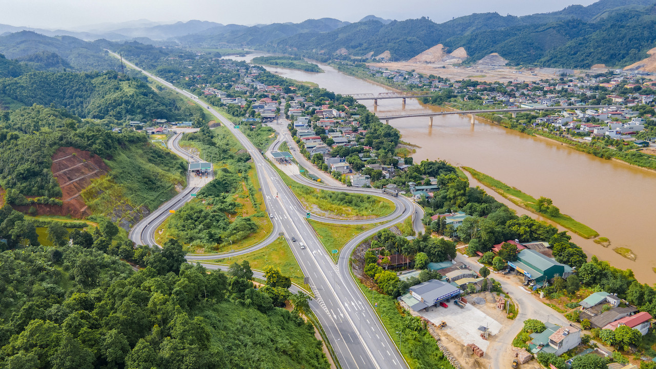 Cao tốc Nội Bài Lào Cai (2).jpg