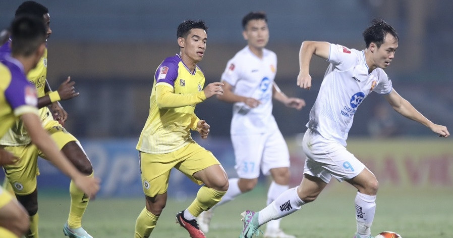 Cuộc đua vô địch V-League: Hà Nội FC thách thức Nam Định