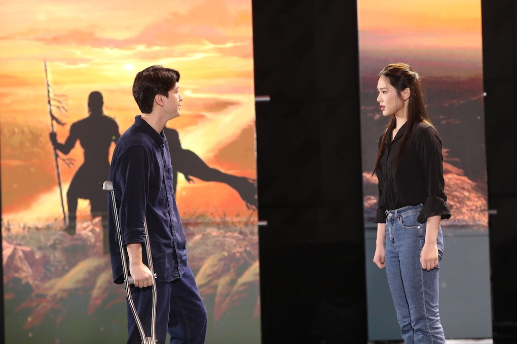 Huỳnh Anh chống nạng đi casting, y tá Ngọc 'Phố trong làng' tái xuất sau sinh