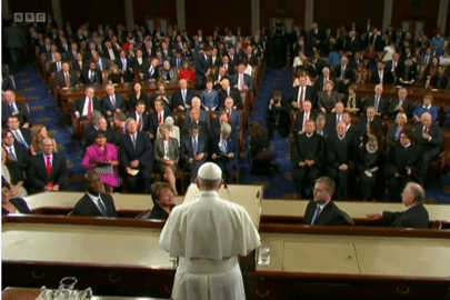 Những dấu ấn trong cuộc đời của Giáo hoàng Francis qua video ngắn