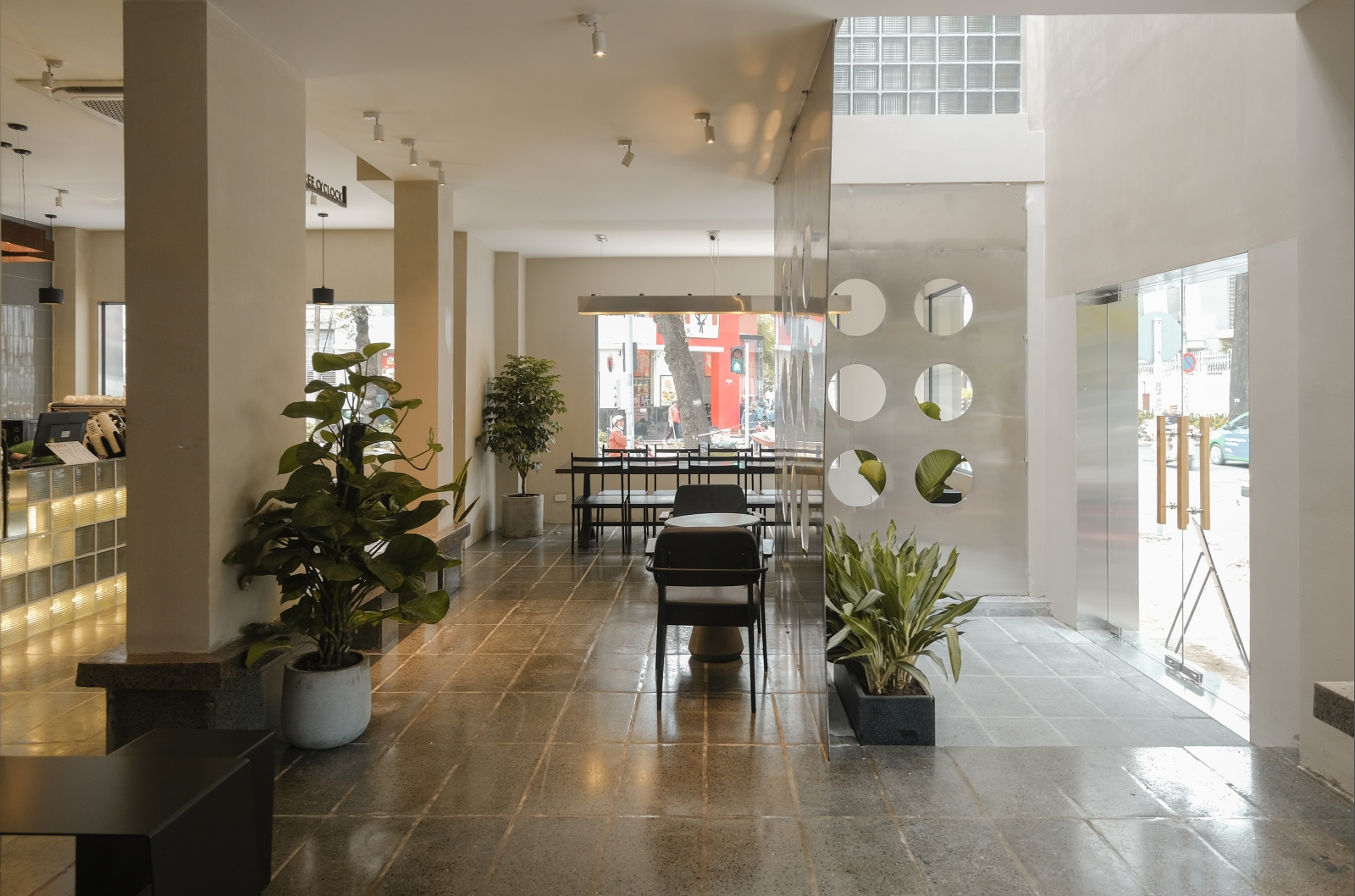 quan ca phe xem dieu binh 3.png