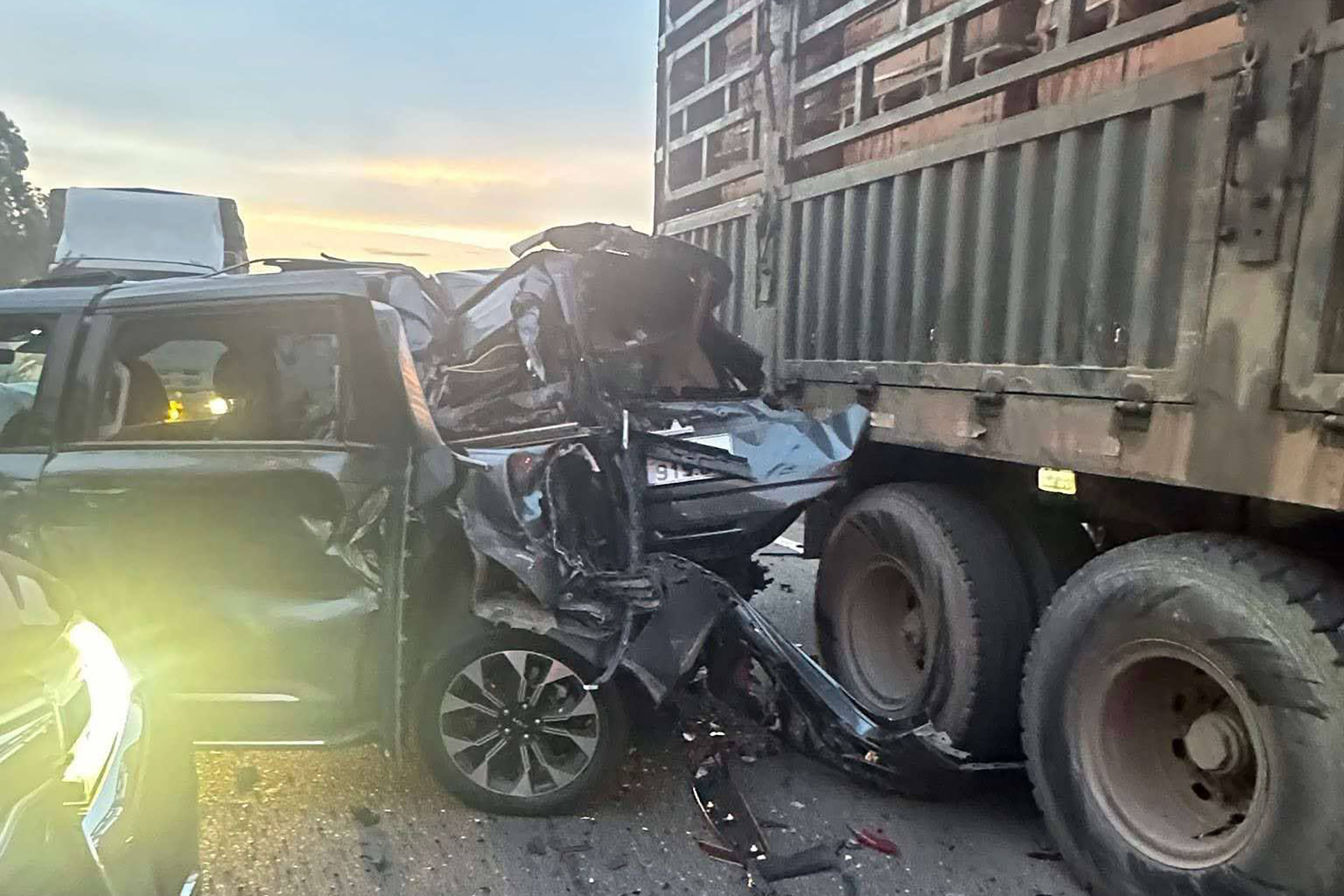 tai nan lien hoan 4.jpg