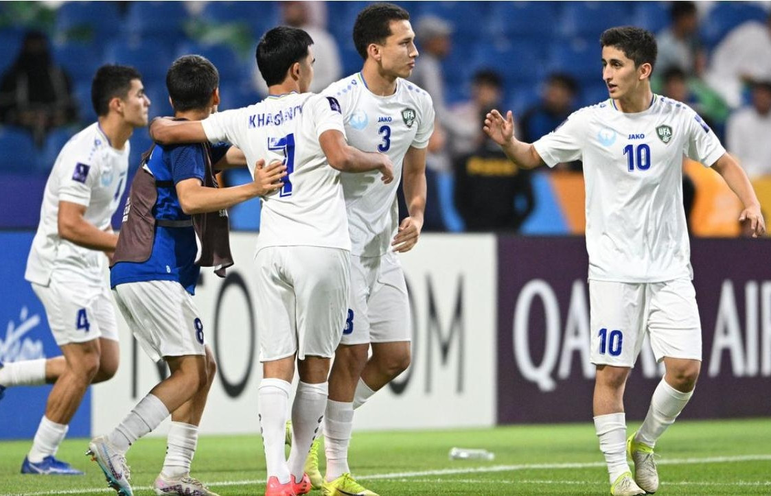 U17 Uzbekistan vô địch châu Á khó tin khi chơi với 9 người