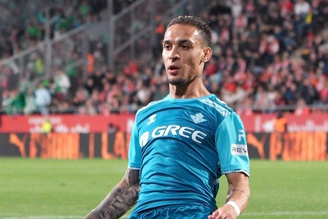 Antony ghi tuyệt phẩm, Betis sống lại cơ hội dự Champions League