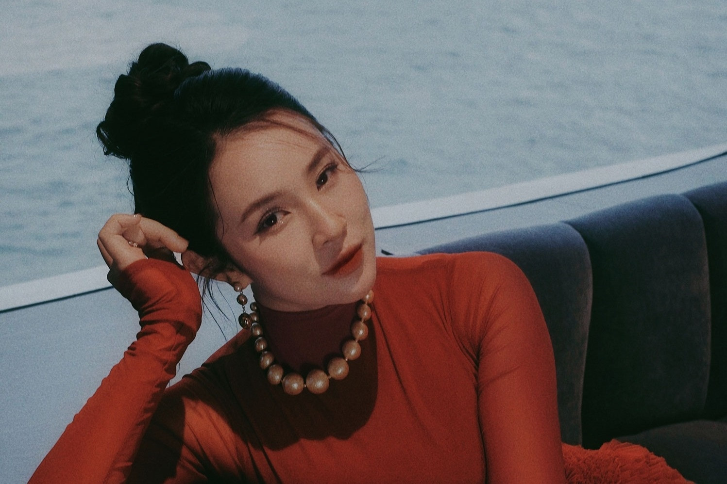 Ca sĩ Bảo Trâm Idol nhiều lần vấp ngã sau khi 'một bước lên tiên'