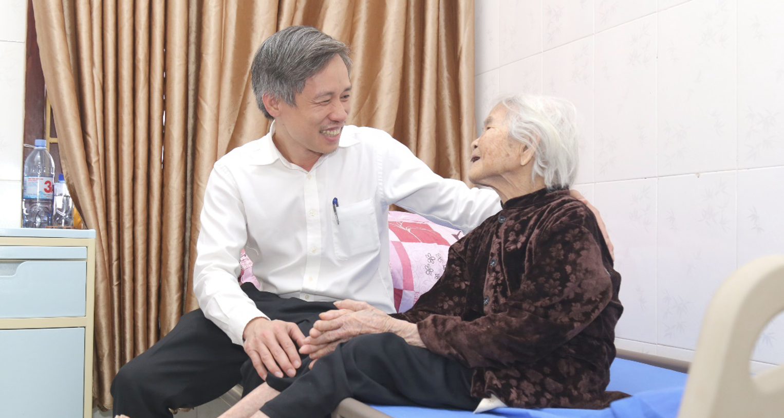 Cụ bà 106 tuổi vượt qua 2 cuộc đại phẫu liên tiếp khiến bác sĩ nể phục