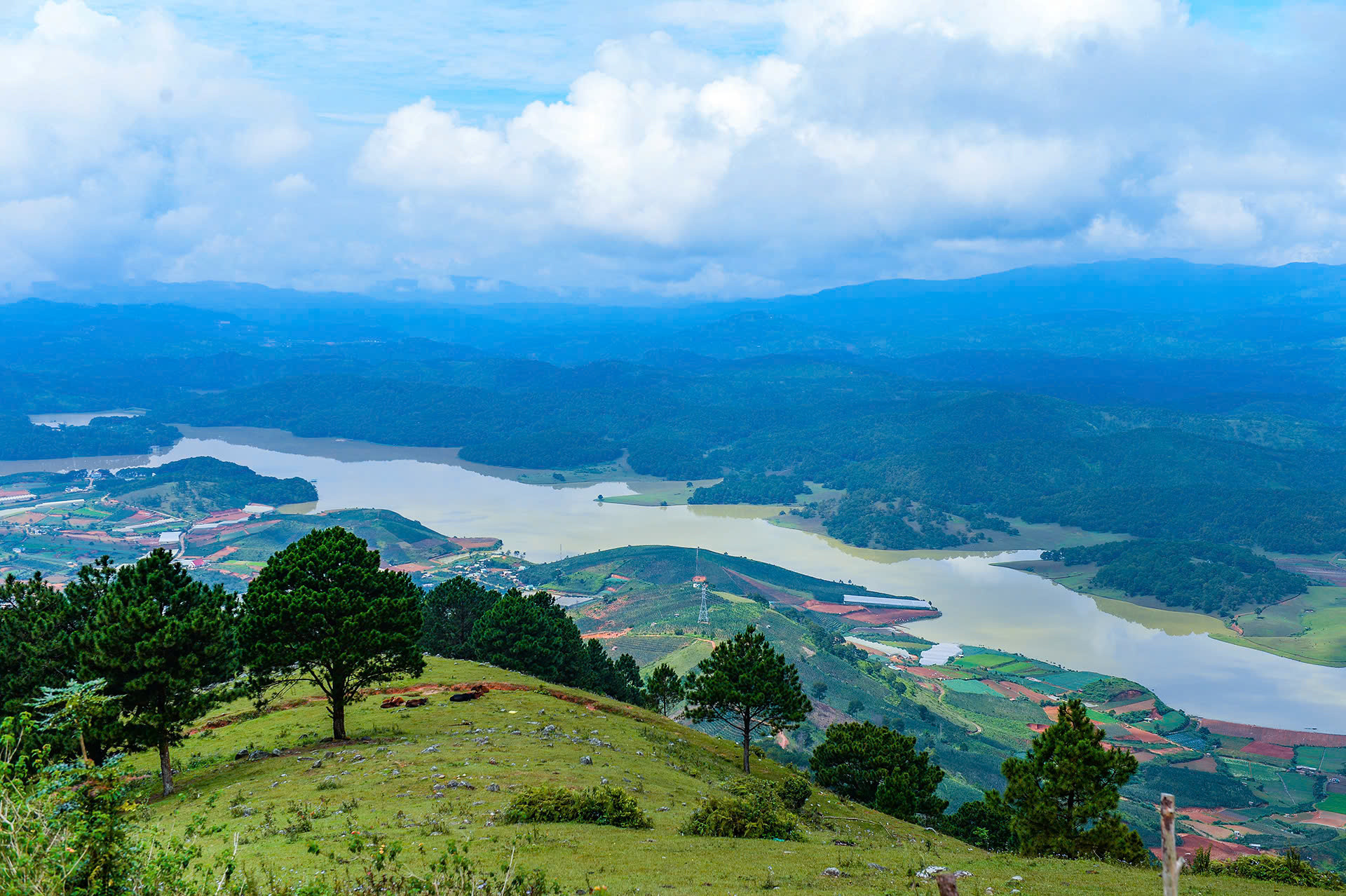 'Sa Pa, Hạ Long, Đà Lạt không cần phải là cấp huyện mới giữ được tên tuổi'