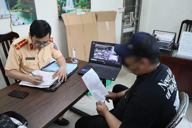 Tránh quá tải người đến trụ sở công an xử lý phạt nguội, CSGT khuyến cáo 'nóng'