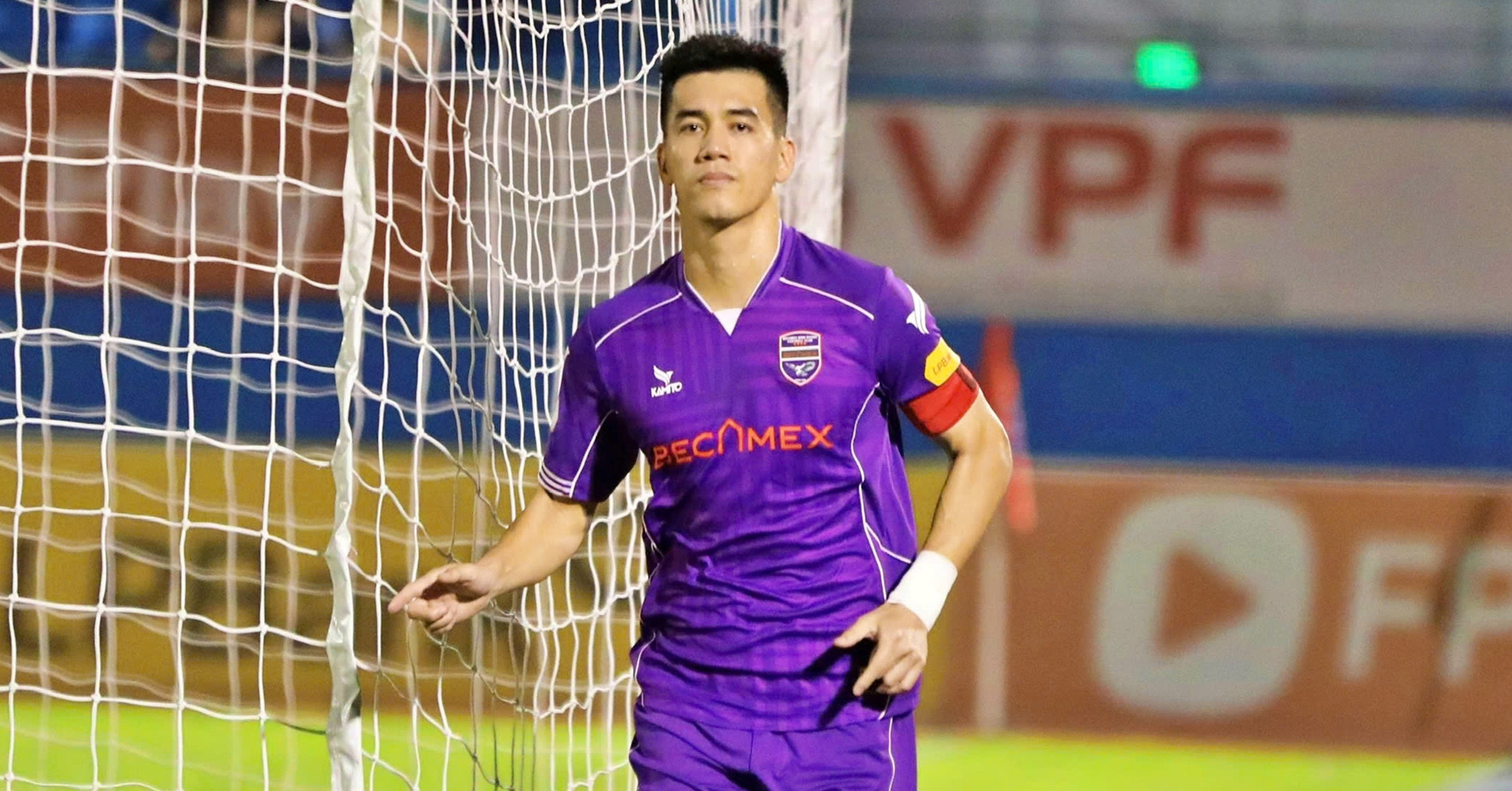 Vua phá lưới V-League: Tiến Linh từ thượng phong đến thế khó