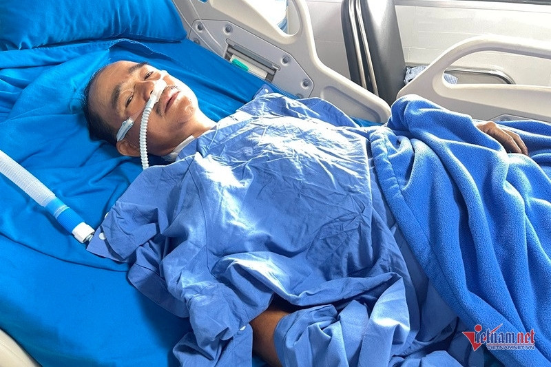 Bản tin sáng 23/4: Tài xế chở 20 học sinh lật ngửa: 'Tôi ôm vô lăng bất lực'