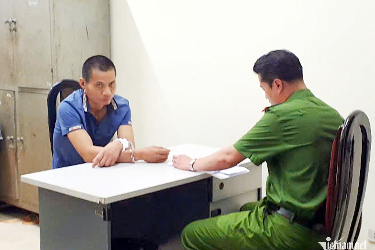 Bản tin chiều 23/4: Vũ Văn Lịch khóc nức nở, khai cướp ngân hàng để được đi tù