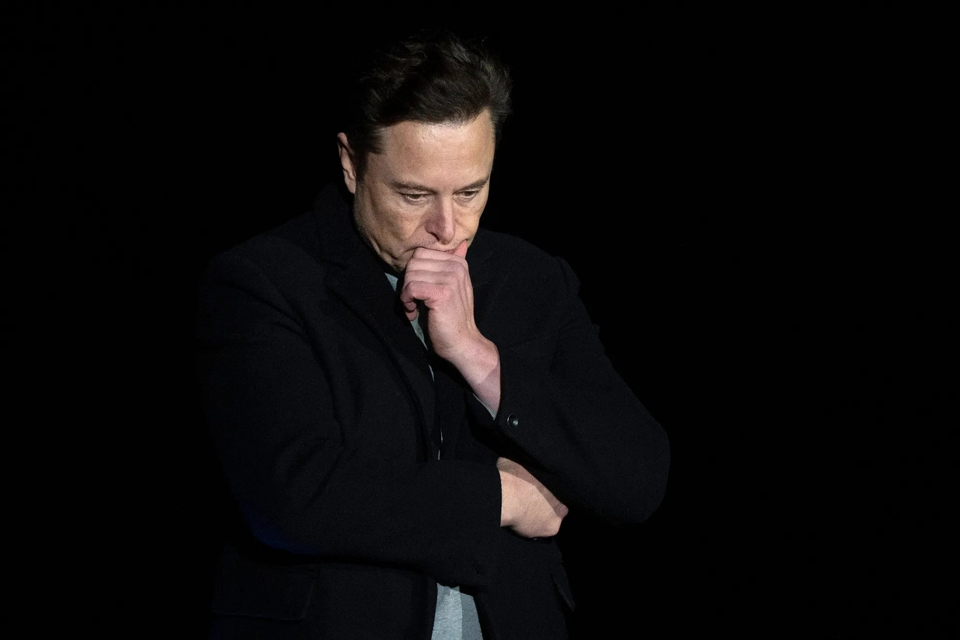Cổ phiếu rớt thảm, Elon Musk bất ngờ 'xa cách' Donald Trump