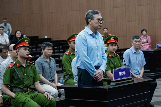 Cựu Thứ trưởng Hoàng Quốc Vượng bị đề nghị mức án 6-7 năm tù