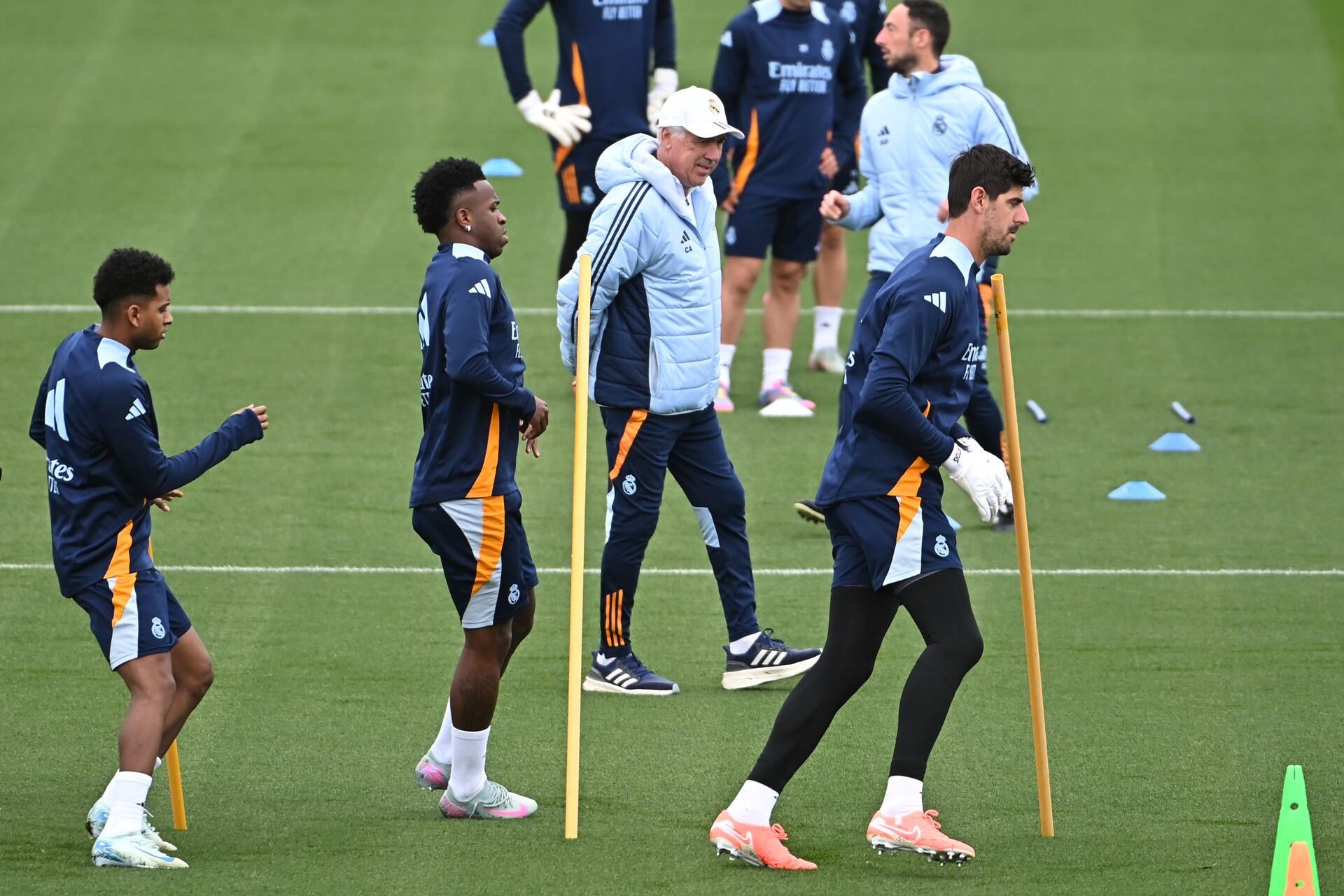 EFE. Ancelotti Real Madrid tap luyen.jpg