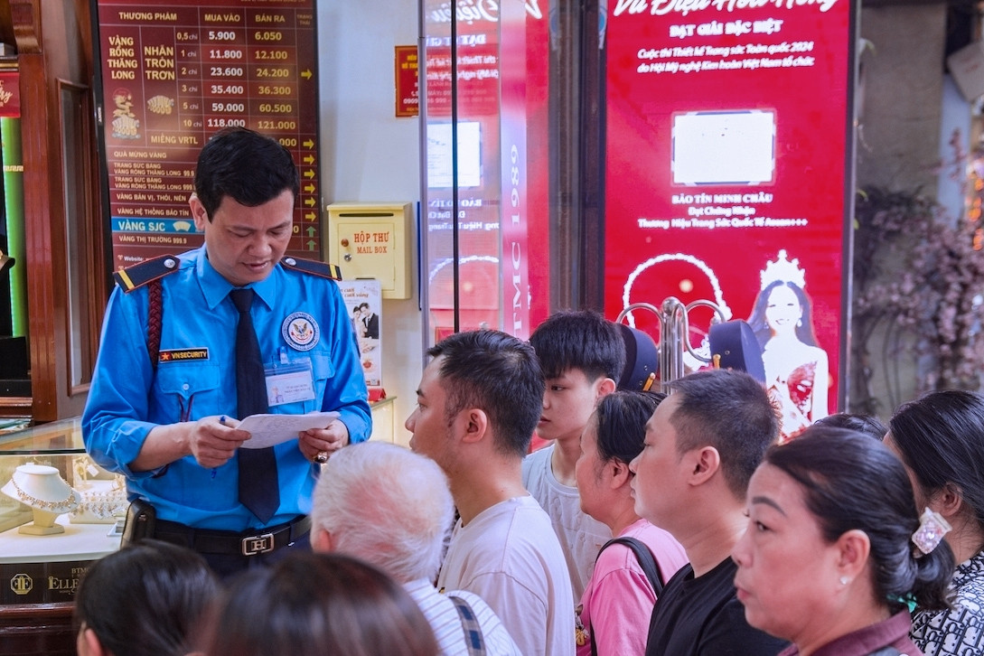 Giá vàng hướng mốc 130 triệu đồng/lượng: Liệu có tái diễn cú lao dốc lịch sử?