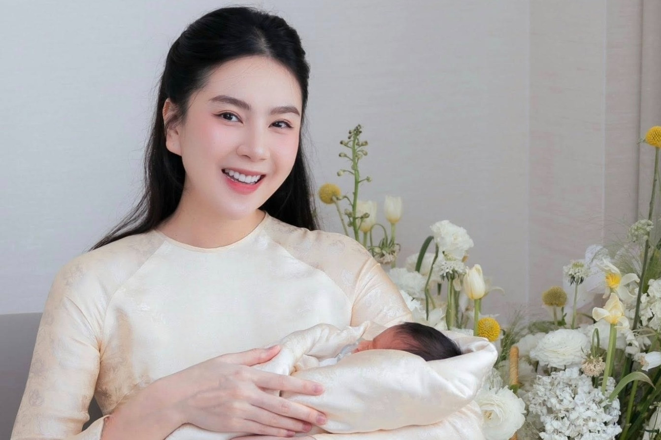 MC Mai Ngọc báo tin vui ở tuổi 35