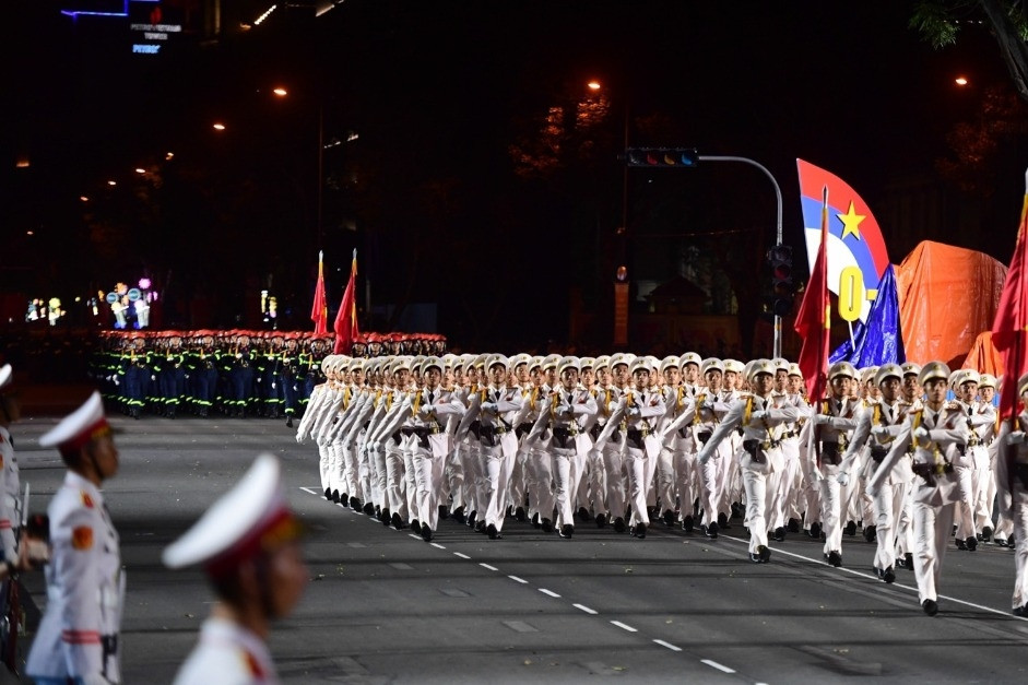 TPHCM cấm xe tải vào nội đô, lắp 21 màn hình LED phục vụ người dân xem diễu binh