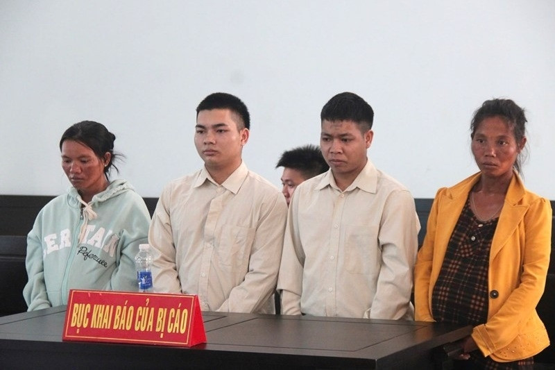 Giết người rồi phi tang xác dưới suối, 2 cặp vợ chồng lĩnh án