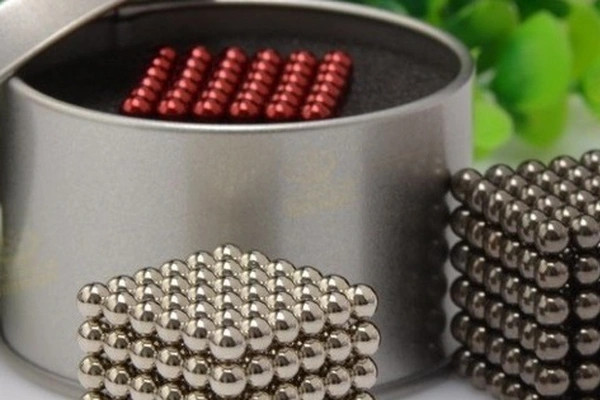 Hai trẻ phải mổ cấp cứu vì món đồ chơi yêu thích