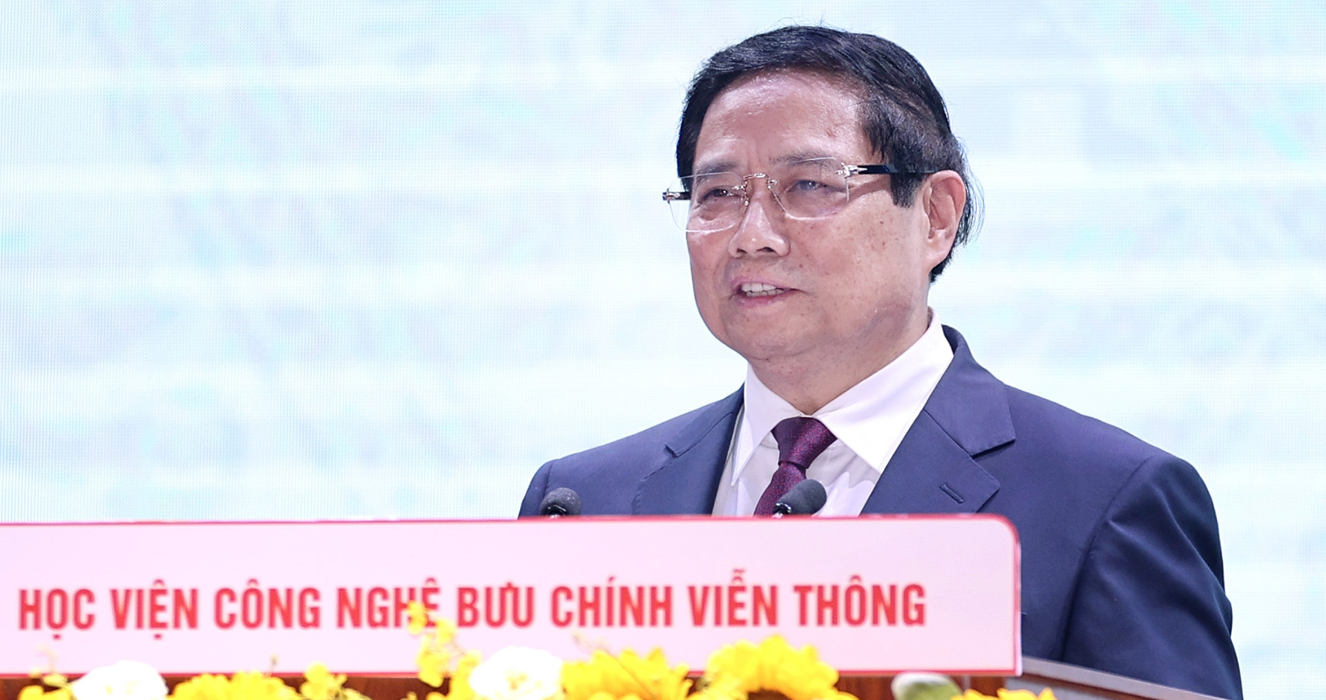 Thủ tướng: Thi đua đổi mới sáng tạo và chuyển đổi số phải 'thần tốc, táo bạo' hơn nữa