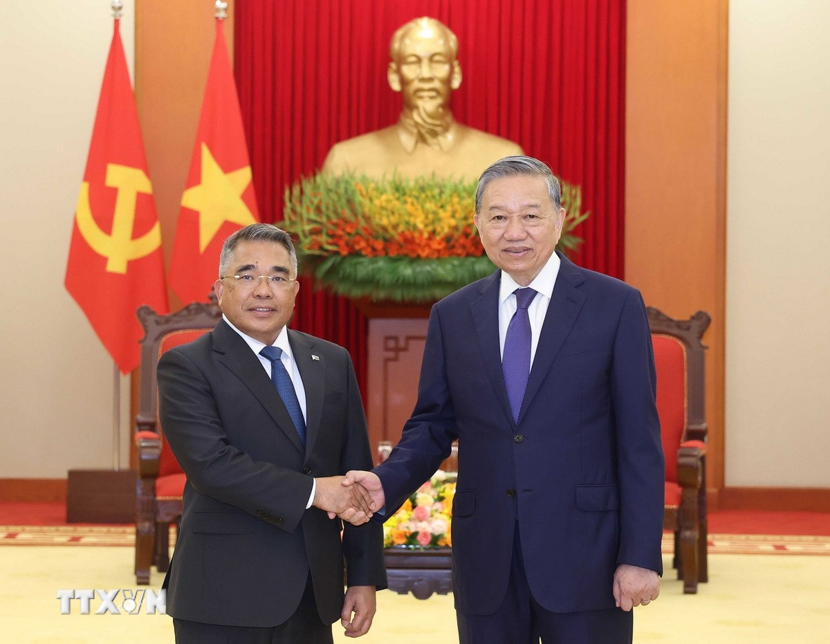 tong bi thu dai su philippines 2.jpg