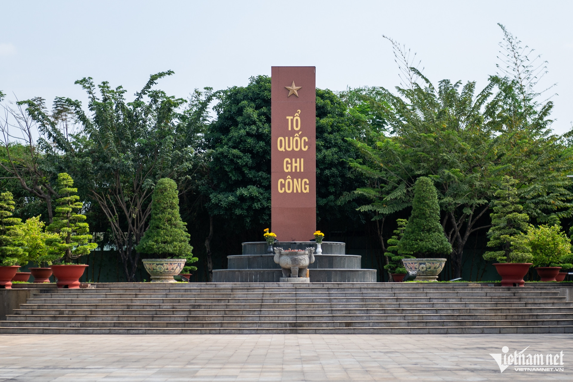 W-bia rạch chiếc nguyễn huế.jpg