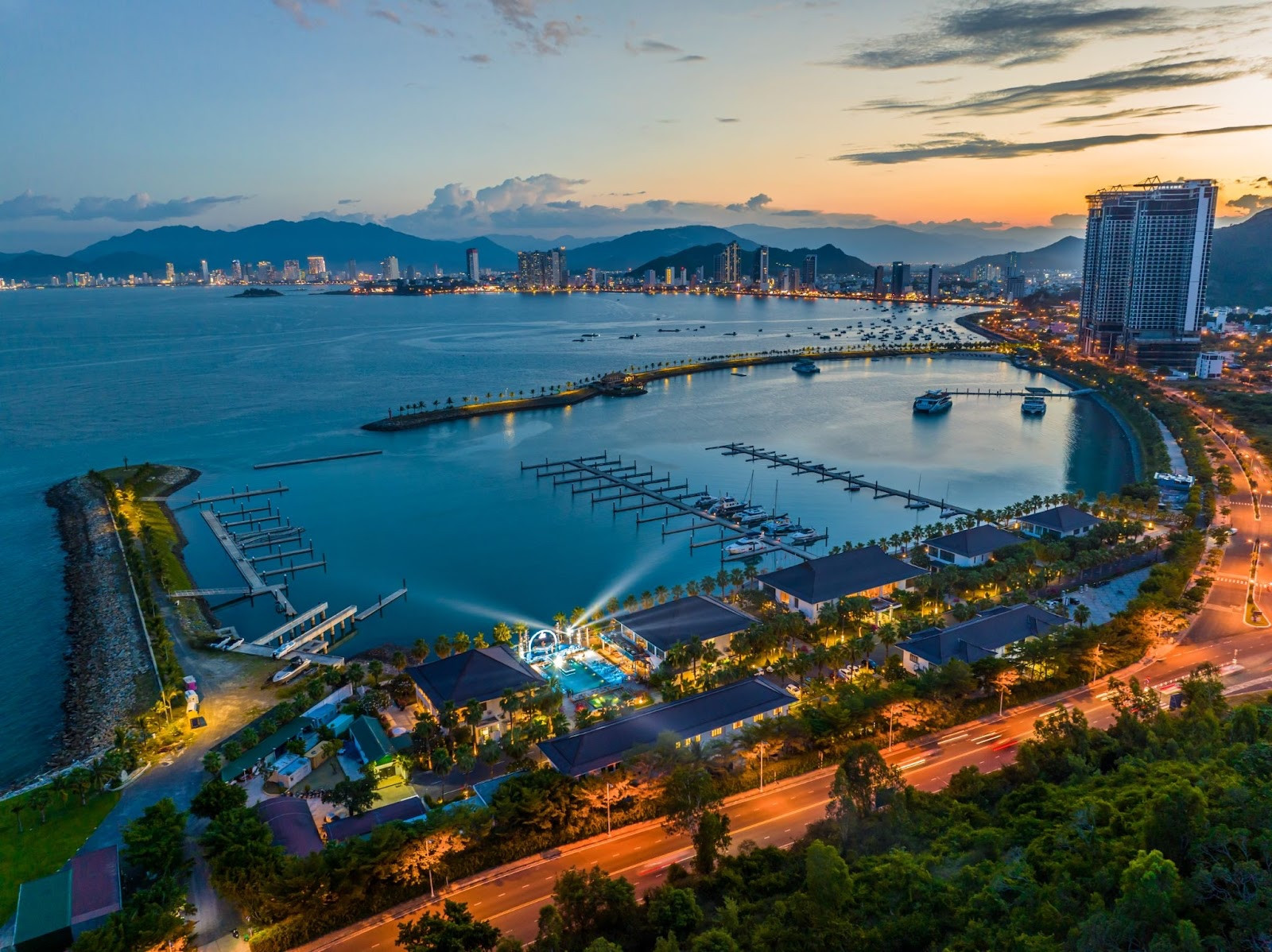 Việt Nam bỏ lỡ nguồn thu tỷ đô vì thiếu bến du thuyền