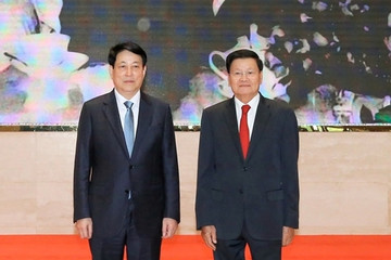 Chủ tịch nước Lương Cường dự Giao lưu hữu nghị Việt - Lào