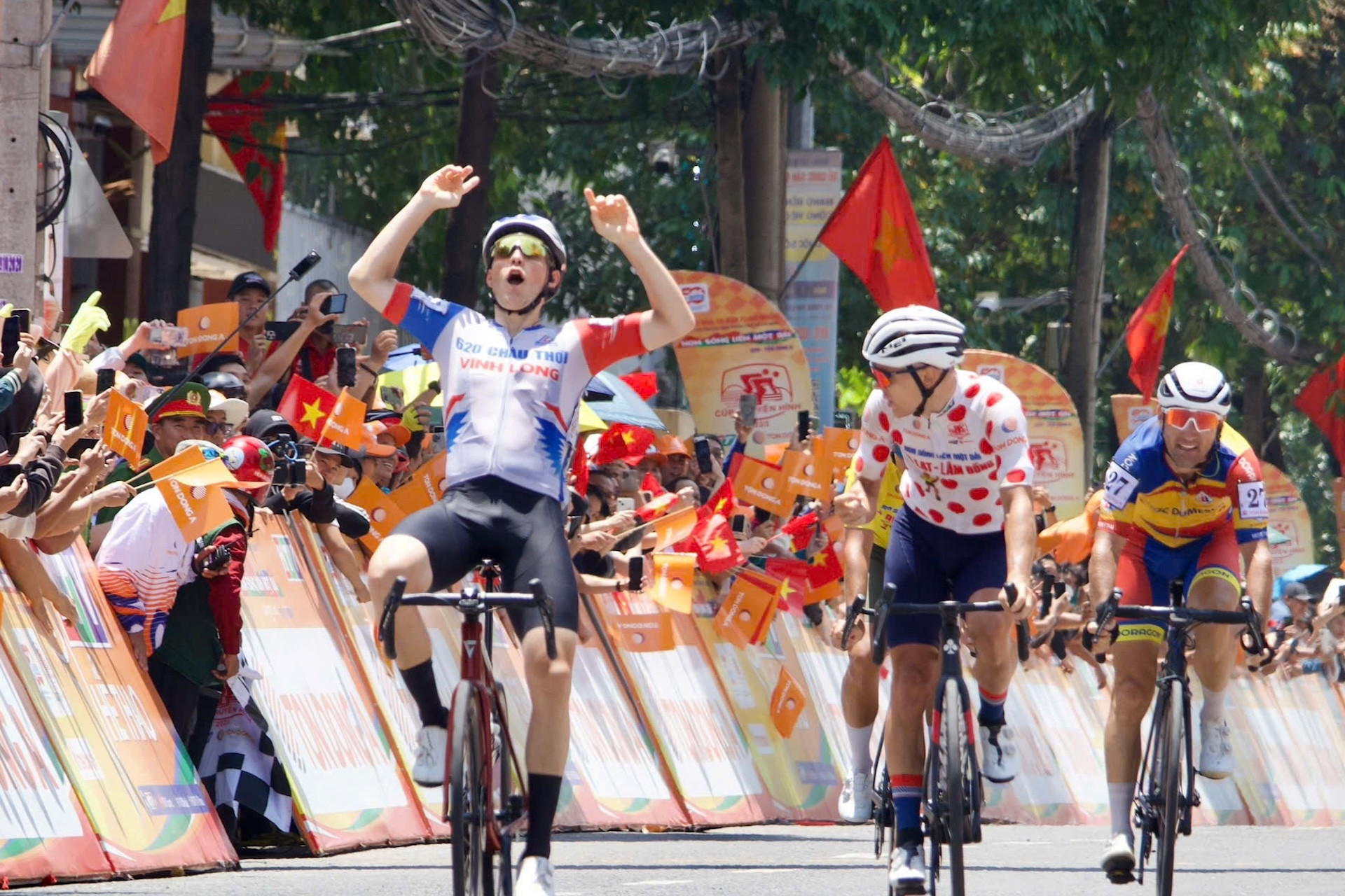 Giải xe đạp Cúp Truyền hình TP.HCM 2025: Samuel Jenner thắng chặng