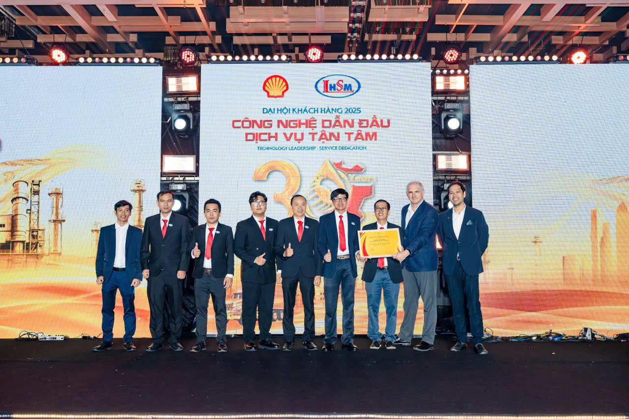 Le HUng Sao Mai 3).jpg