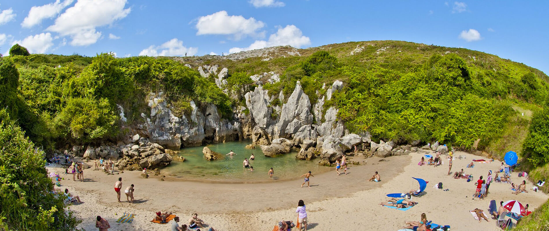 Playa de Gulpiyuri Spagna SLIDER.jpg