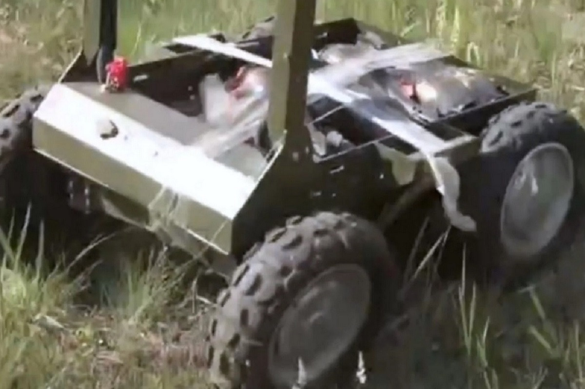 Robot Lyagushka. Ảnh Rostec Armyrecognition.jpg