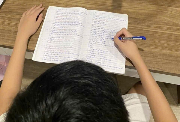 Sở GD-ĐT Hà Nội yêu cầu xác minh việc giáo viên dạy thêm học sinh chính khóa