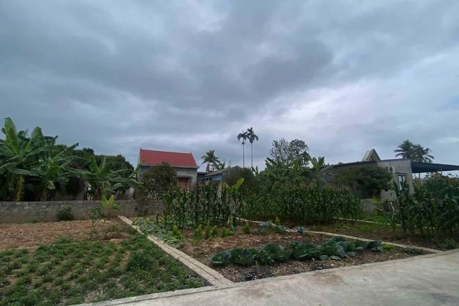 Về quê nội 3 ngày hết 5 triệu chồng không tiếc, sang nhà ngoại tính từng đồng