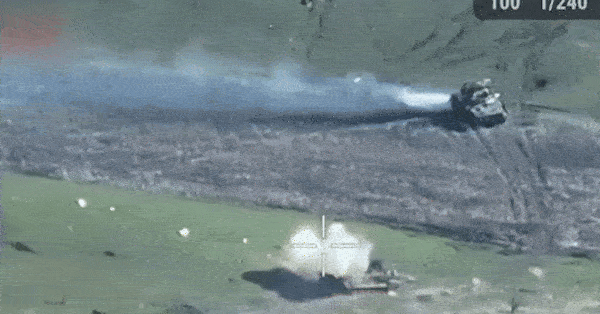 Video UAV Ukraine bắn cháy hàng loạt xe bọc thép của Nga ở Kursk
