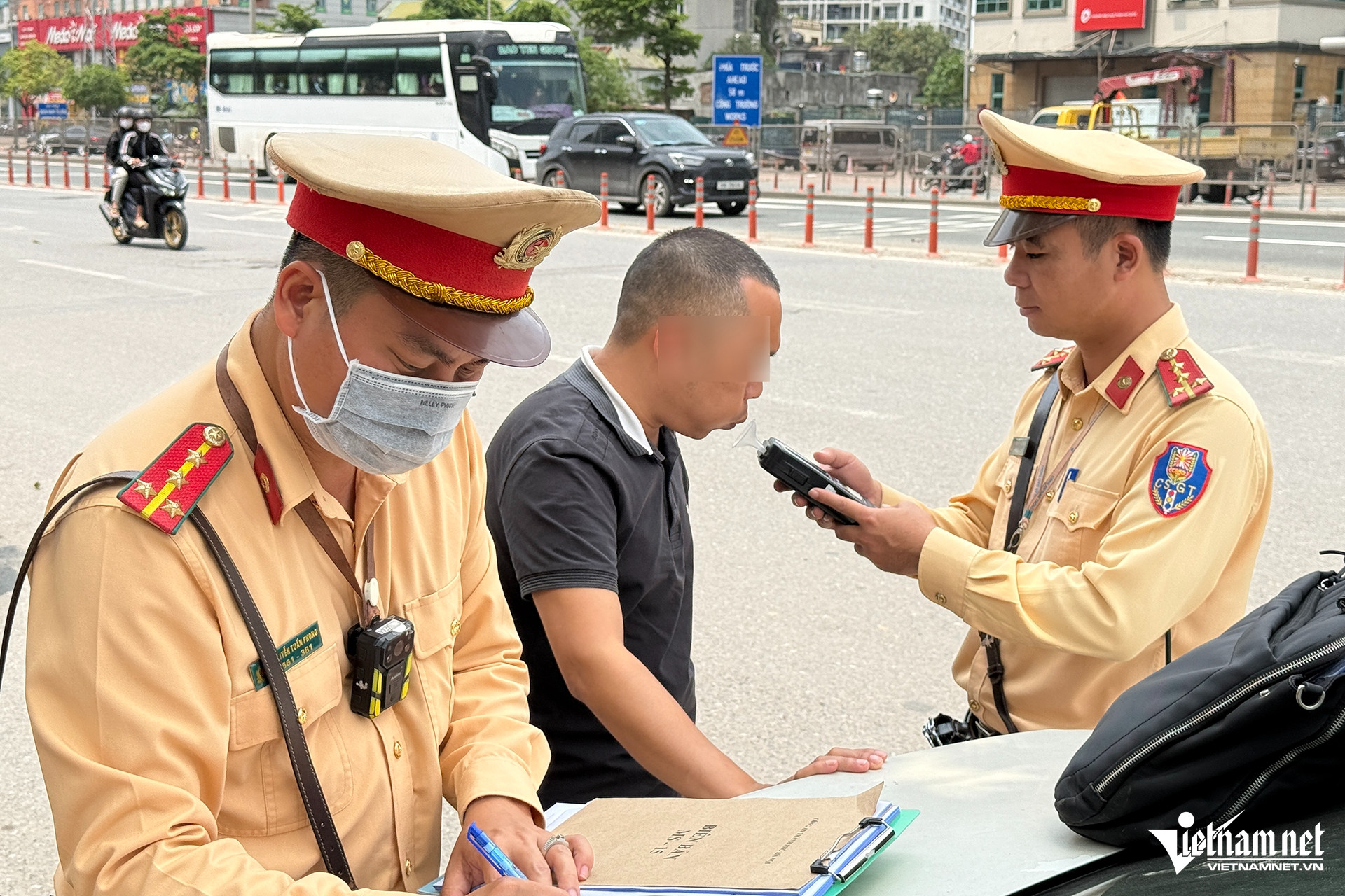 W-kiem tra xe khach 14.JPG.jpg