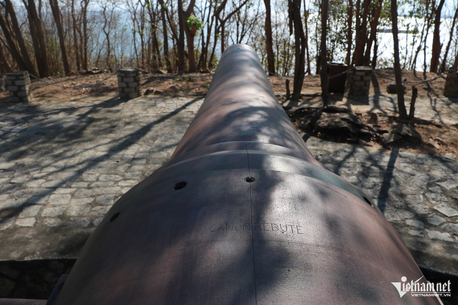 W-trận địa pháo cổ Núi Lớn và hầm thủy lôi vũng tàu 2.JPG.jpg