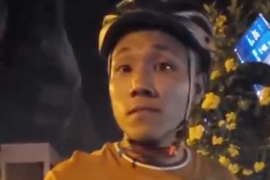 Bản tin chiều 26/4: Bắt người đi xe máy chặn đầu ô tô, cầm vật nhọn doạ tài xế