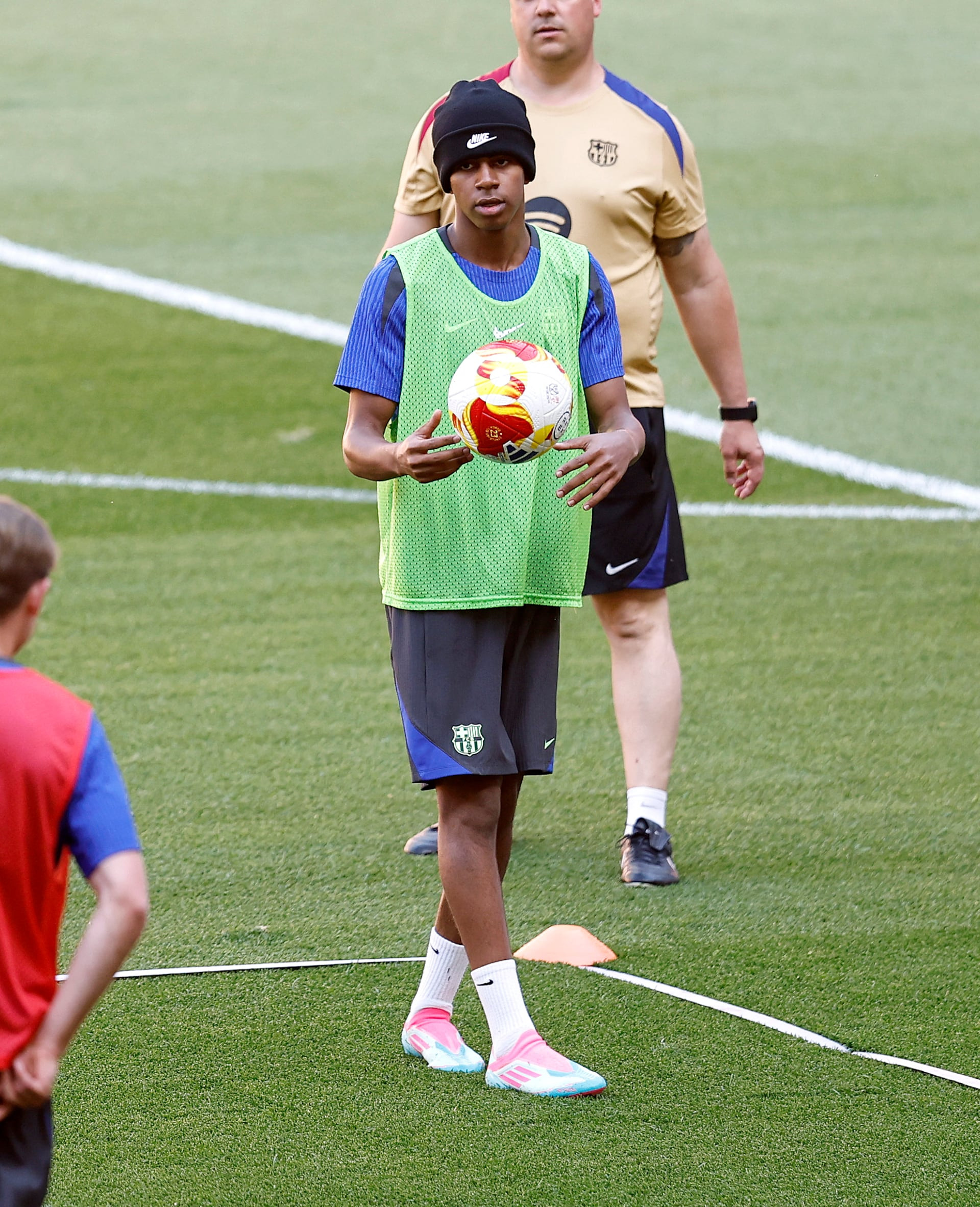 AS. Lamine Yamal nhuom toc 4.jpg