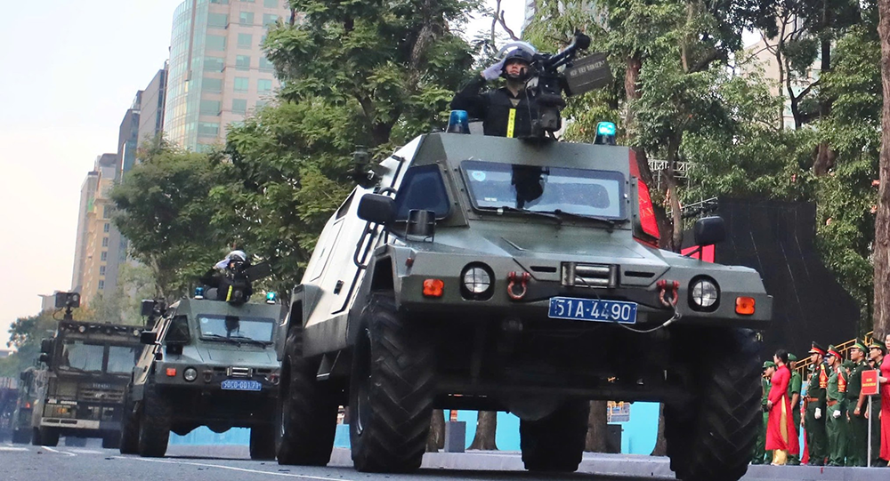 Cong an TPHCM xuat quan 6.png