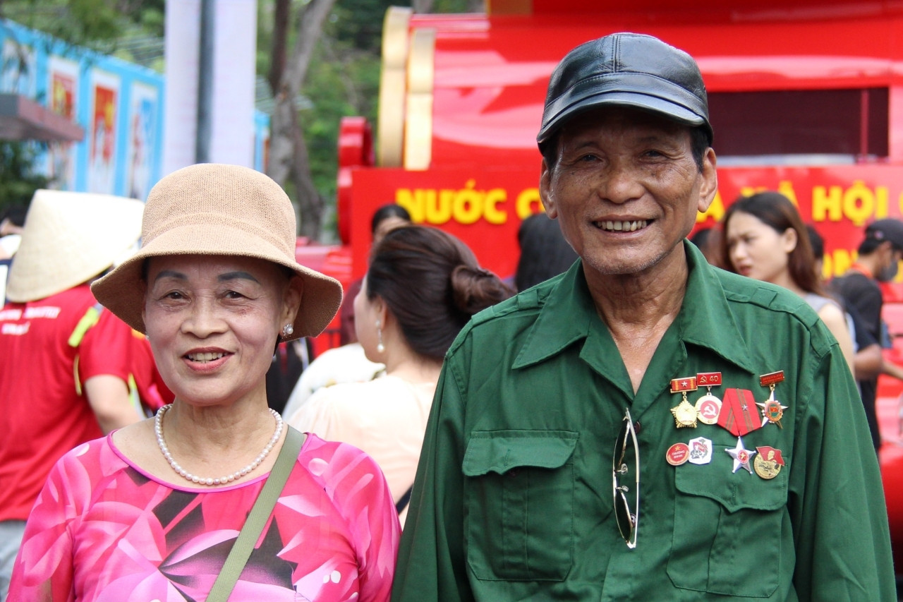 Cựu chiến binh U80 vỡ òa hạnh phúc khi gặp lại đồng đội trước thềm lễ diễu binh