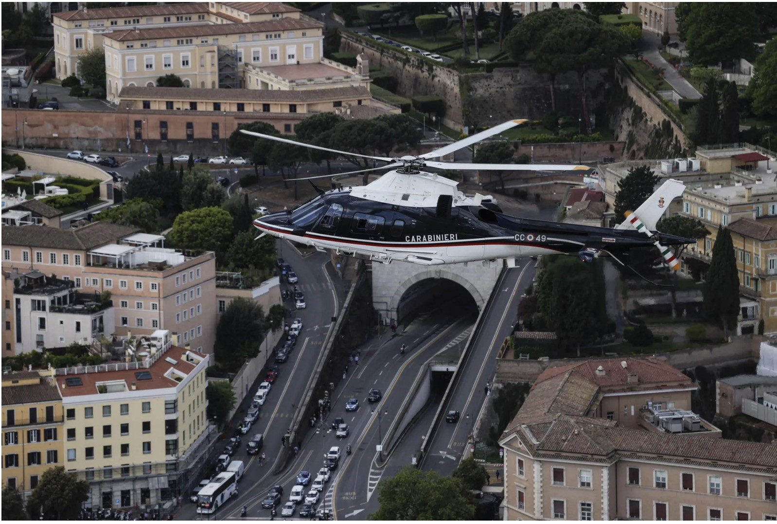 đảm bảo an ninh - Sky News