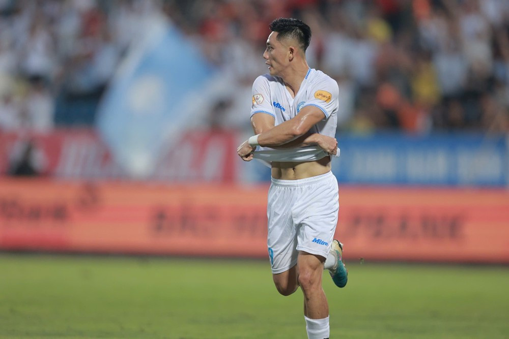 nam dinh vs binh duong 3.jpg